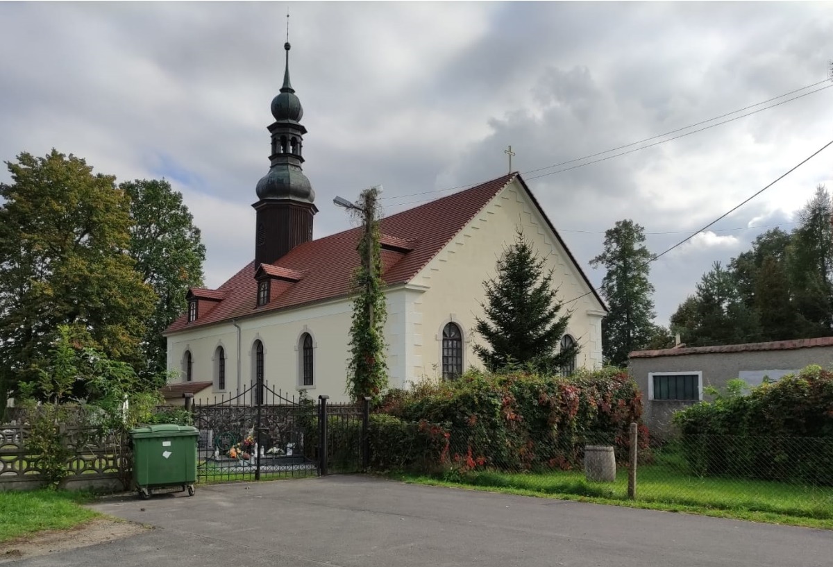 Zdjęcie przedstawia Kości&oacute;ł p.w. Ścięcia Jana Chrzciciela w&nbsp;Kościelniku