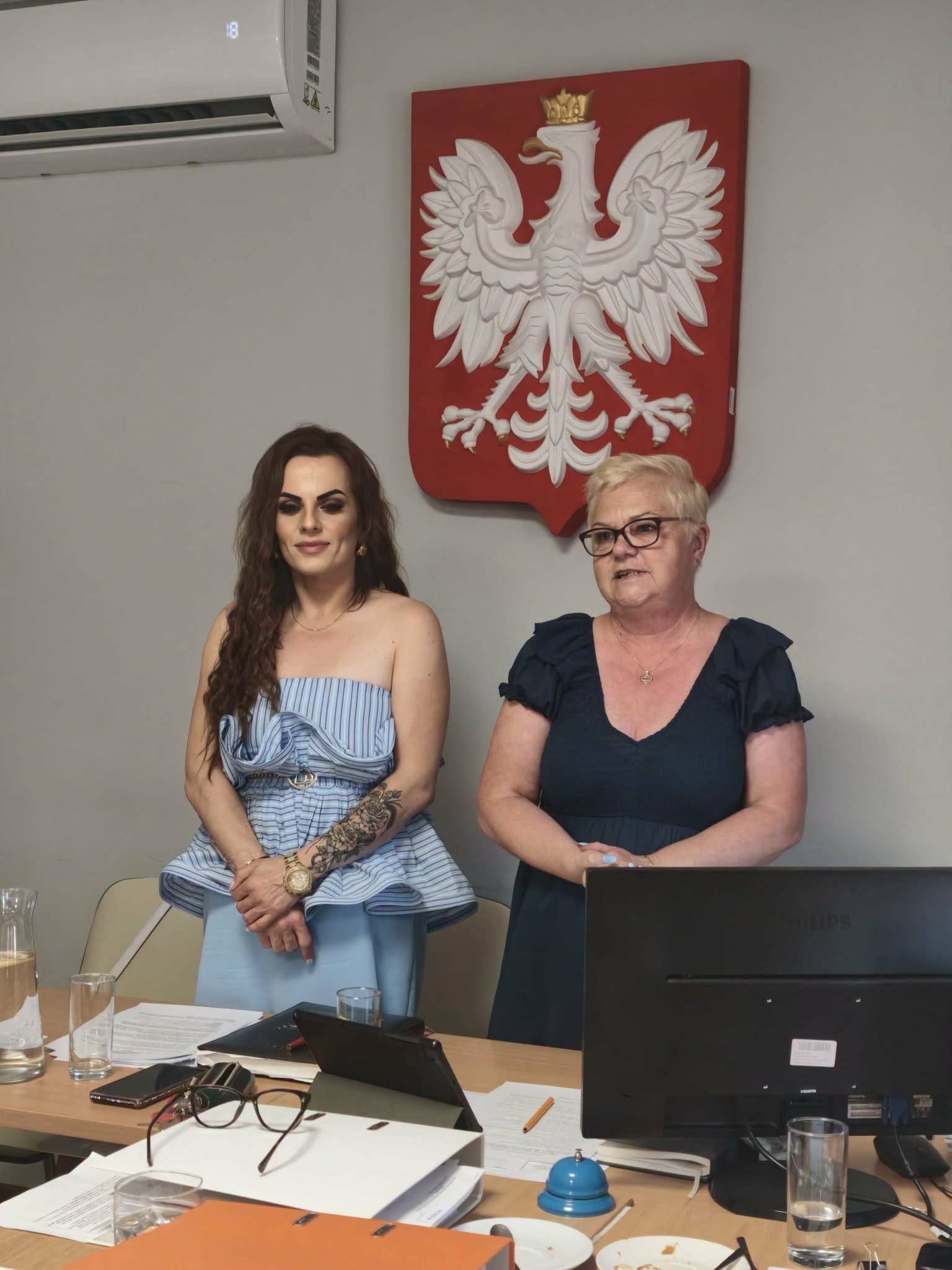 Zdjęcie przedstawia W&oacute;jt Gminy Lubań wraz z&nbsp;Przewodniczącą Rady Gminy Lubań na&nbsp;sesji 