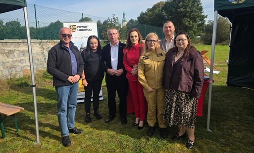 Zdjęcie przedstawia uczestników szkolenia w tym Wójt Gminy Lubań